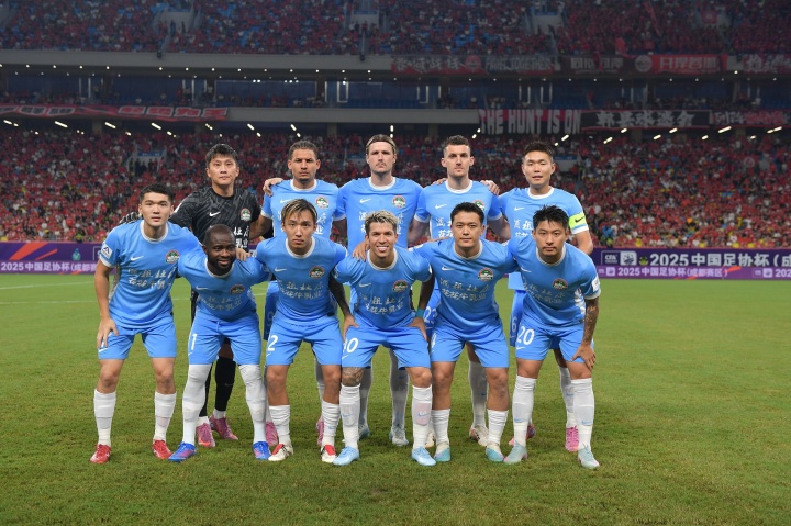 记者:申花蓉城泰山海港同处足协杯半区,河南队成功突围出乎预料