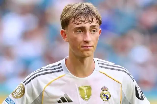 九游体育-阿隆索的皇马改革:7人绝对主力 2大新援上位!姆巴佩头牌