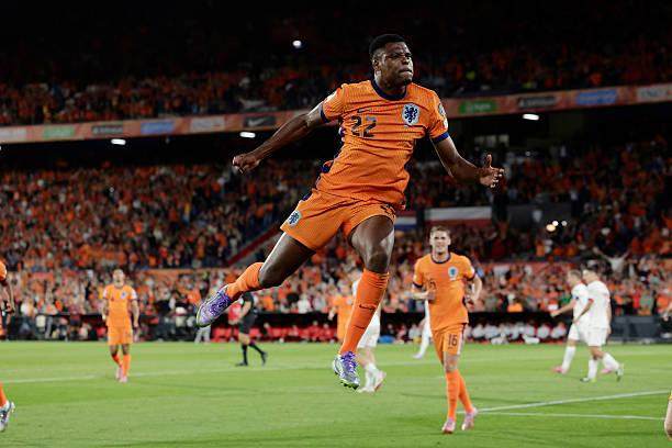 九游体育下载-【世预赛】邓弗里斯破门卡什扳平 荷兰1比1波兰