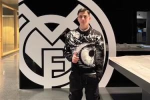 九游体育官网-阿斯报：皇马和16岁迪亚兹签下职业合同，他被视为卡瓦哈尔接班人