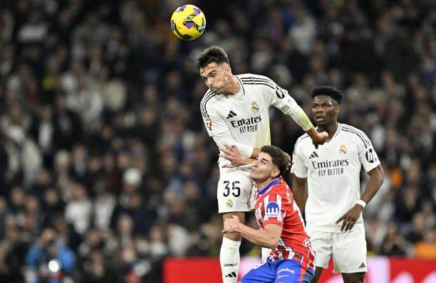 九游体育官网-“名宿哥”赢得伯纳乌掌声 皇马拼凑防线经受住考验