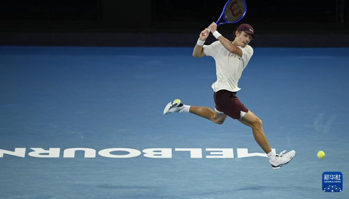 九游体育官网-澳网：德米纳尔晋级男单第四轮|美国|墨尔本|澳大利亚|王申|新华社_新浪体育_新浪新闻