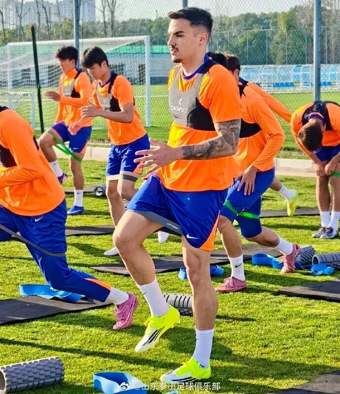 九游体育官网-唯一新外援将是最大变数？阿尔瓦罗：费莱尼让我了解泰山|泰山队|山东泰山|马罗亚内·费莱尼|上海|佩德罗-阿尔瓦罗_新浪体育_新浪新闻