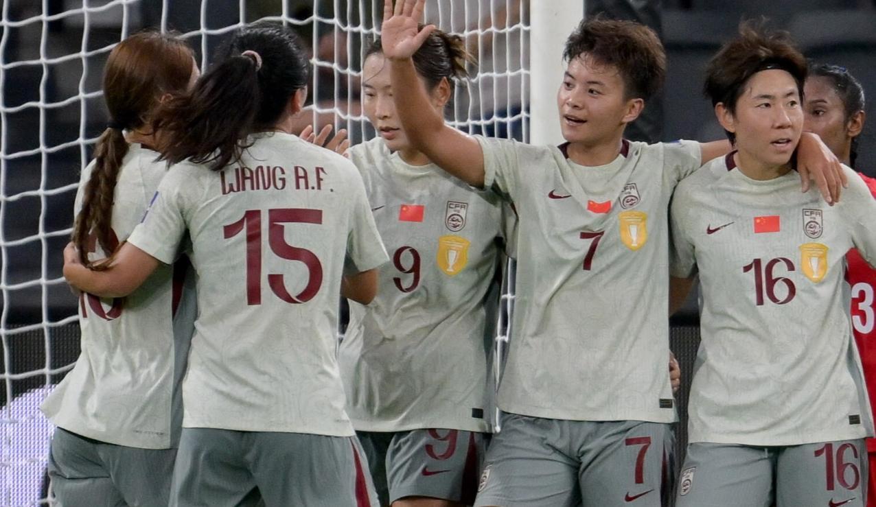 九游体育下载-3-0！3-0！女足亚洲杯首个8强无限诞生，中国队冲四强传来好消息