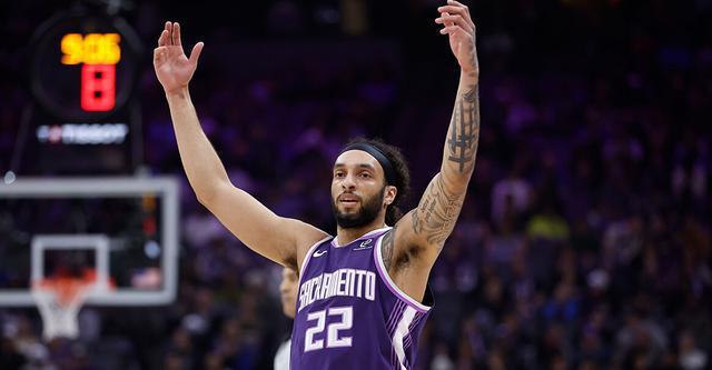 卡特末节狂轰22分造逆转 国王主场送步行者10连败