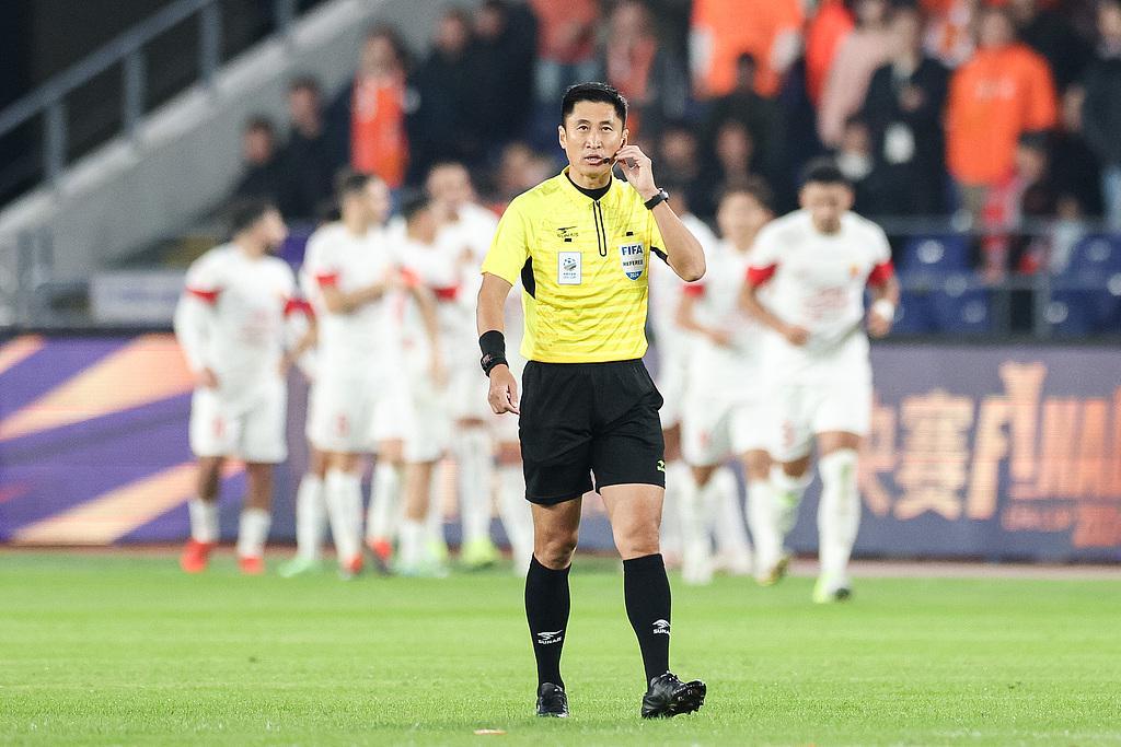 九游体育下载-中超观察｜超高上座率令人欣喜，争议判罚需要警惕